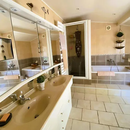 Provencale Avec Piscine Privative 빌라 *